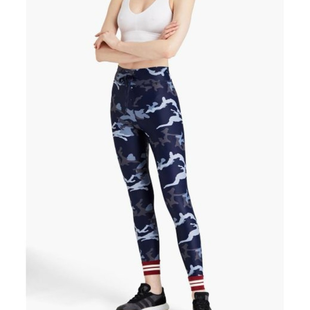 4th of July!!🇺🇸 NWT adorable Leggings Size XS blue camo print with bottom maroon